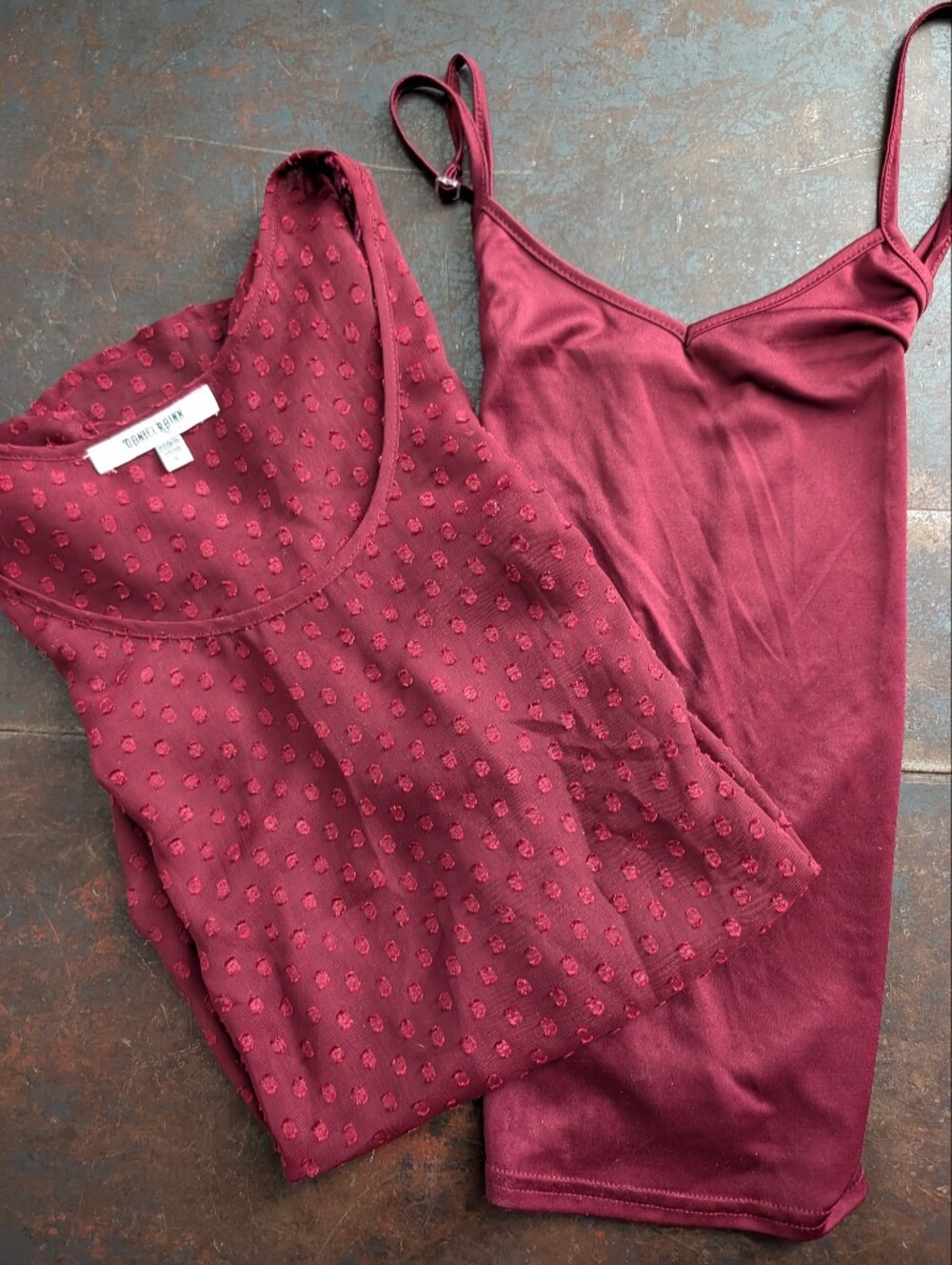 Daniel Rainn Burgundy Swiss Dot Blouse & Cami Set Small